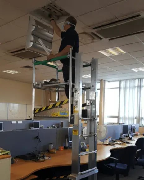 Is-It-Safe-For-Everyone-To-Use-A-Desksurfer-A-e1690557237961