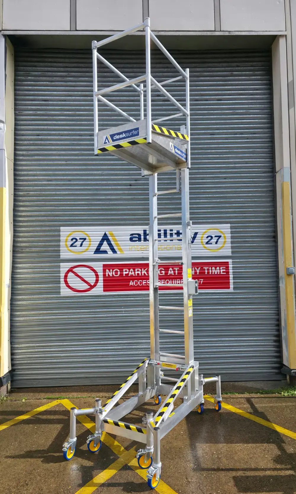 49FM Desksurfer Highest-1