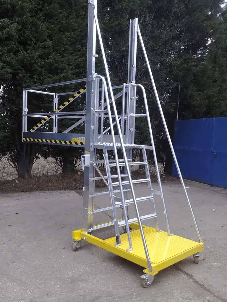 Height adjustable mobile platform
