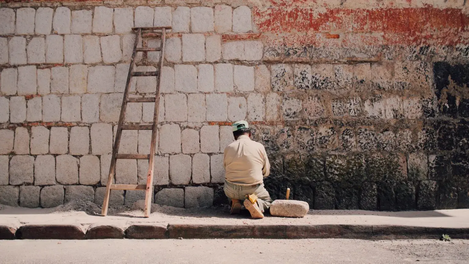 Ladders Vs Access Platforms What's The Best Solution For Working At Heights